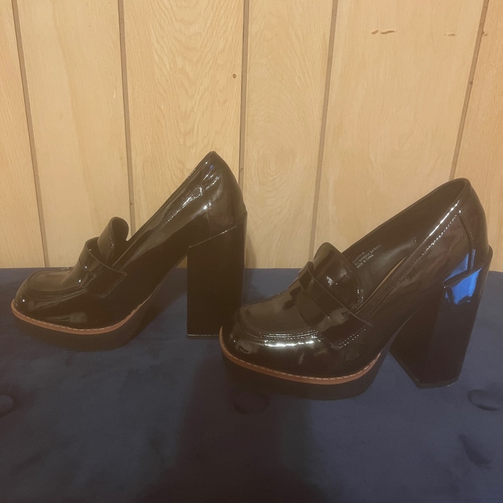 Sexy Platform loafers size 9